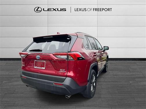 2023 Toyota RAV4 Hybrid XLE Premium