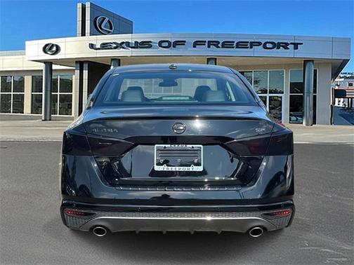 2020 Nissan Altima SR FWD