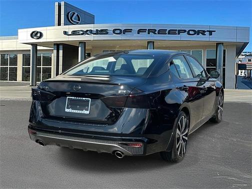 2020 Nissan Altima SR FWD