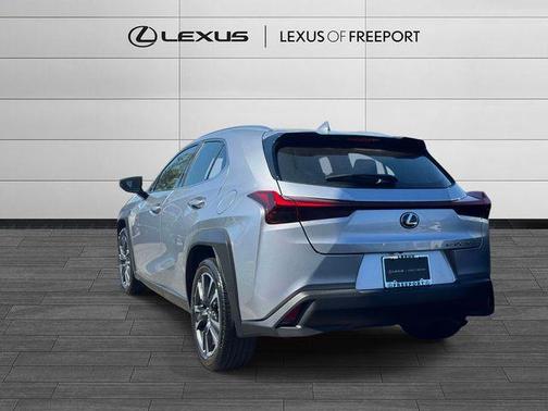 Iridium 2023 Lexus UX 250h Base