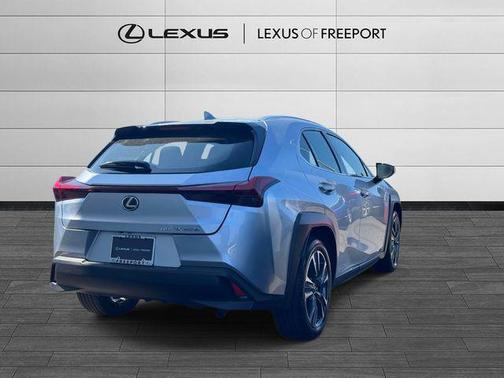 Iridium 2023 Lexus UX 250h Base