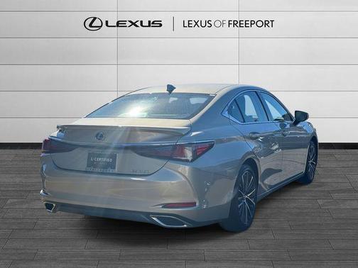 2025 Lexus ES 350 Base