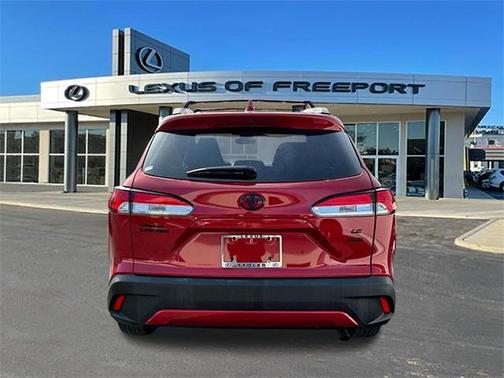 2022 Toyota Corolla Cross LE