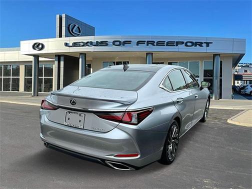 2024 Lexus ES 350 Ultra Luxury