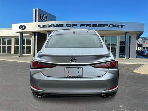 2024 Lexus ES 350 Ultra Luxury