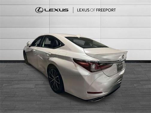2023 Lexus ES 350 Base