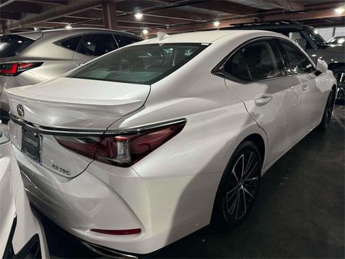 2023 Lexus ES 350 Base