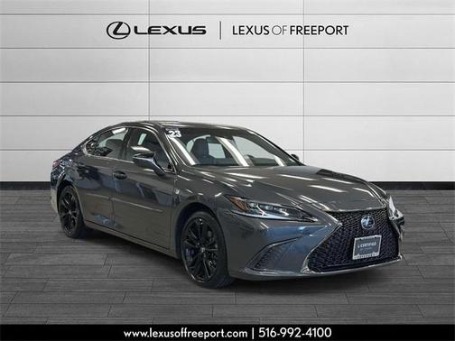 2023 Lexus ES 300h F SPORT Handling