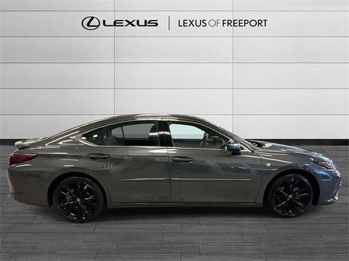2023 Lexus ES 300h F SPORT Handling