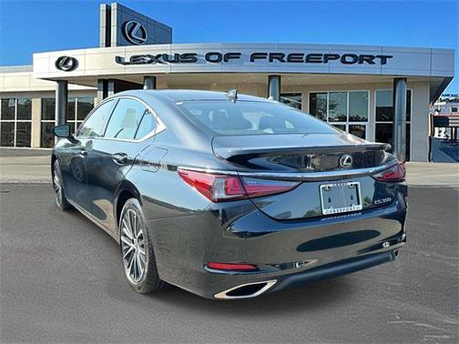 2022 Lexus ES 350 Base