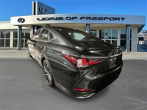 2022 Lexus ES 350 Base