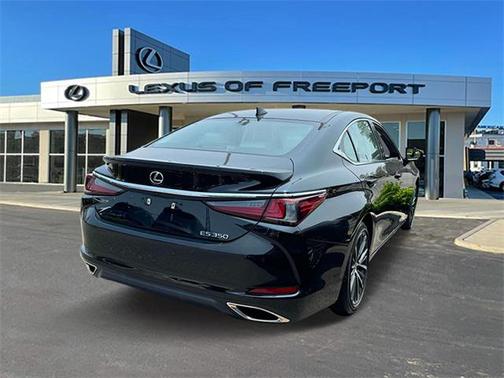2022 Lexus ES 350 Base