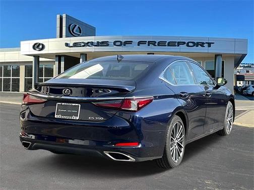 2022 Lexus ES 350 Base
