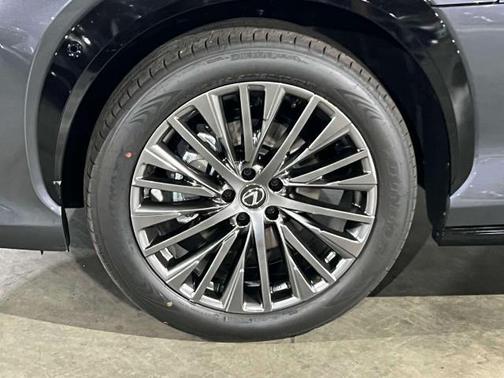 2023 Lexus RZ 450e Luxury
