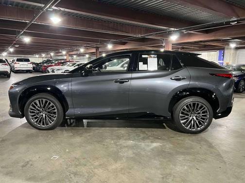 2023 Lexus RZ 450e Luxury