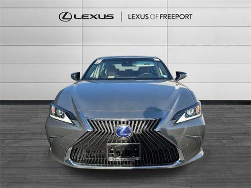 2019 Lexus ES 300h Base