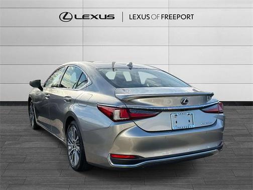 2019 Lexus ES 300h Base