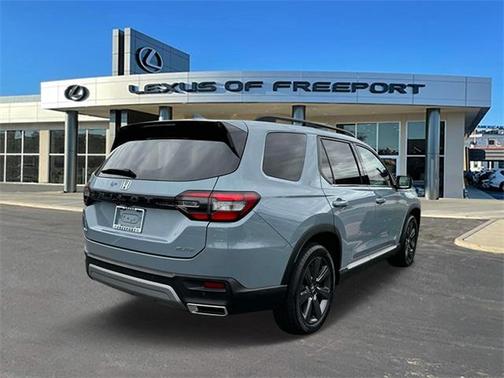 2023 Honda Pilot Elite