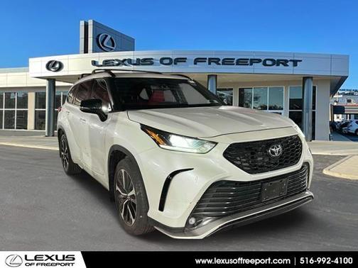 2022 Toyota Highlander XSE