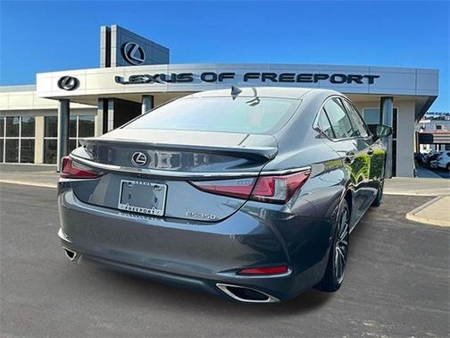 2022 Lexus ES 350 Base
