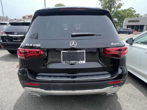 2022 Mercedes-Benz GLB 250 Base 4MATIC