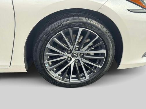 2023 Lexus ES 350 Base
