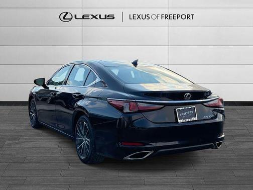 2023 Lexus ES 350 Base