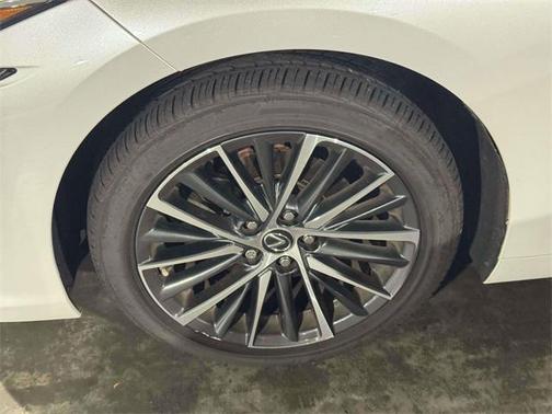 2023 Lexus ES 350 Base