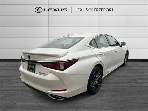 2023 Lexus ES 350 Base