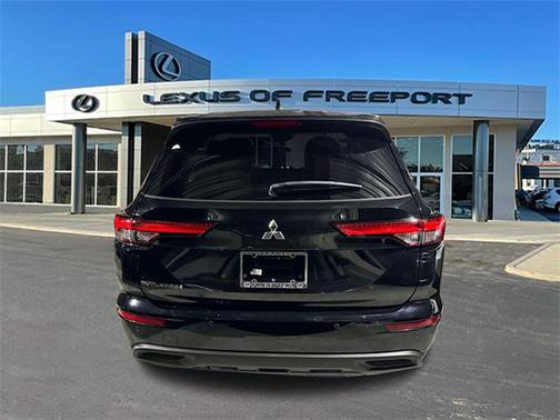 2022 Mitsubishi Outlander ES 2.5 2WD