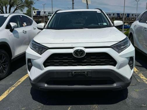 2020 Toyota RAV4 XLE