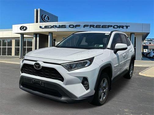 2020 Toyota RAV4 XLE