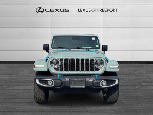 Earl Clearcoat 2024 Jeep Wrangler 4xe Sahara