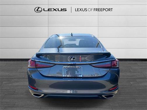 2022 Lexus ES 350 Base