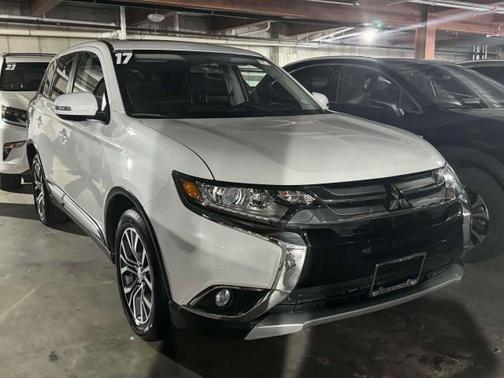 2017 Mitsubishi Outlander SE