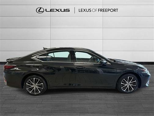 2024 Lexus ES 250 Base