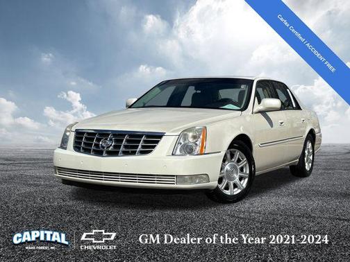 2011 Cadillac DTS Base