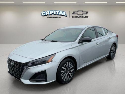 Brilliant Silver Metallic 2024 Nissan Altima 2.5 SV