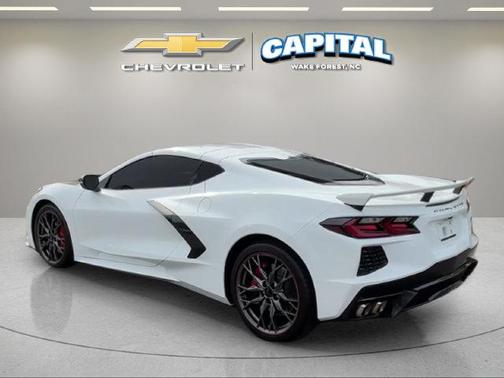 Arctic White 2025 Chevrolet Corvette Stingray w/2LT