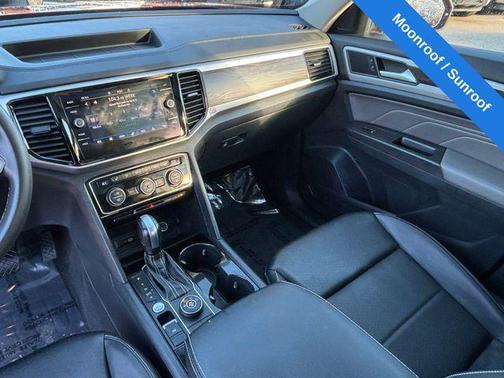 2022 Volkswagen Atlas 2.0T SE w/Technology 4MOTION