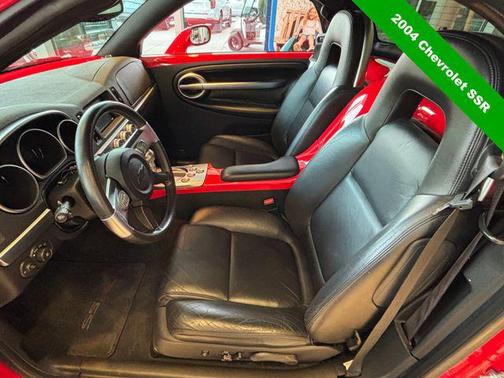 2004 Chevrolet SSR Base