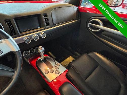 2004 Chevrolet SSR Base