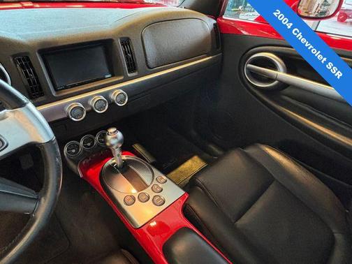 2004 Chevrolet SSR Base