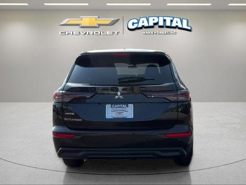 Black Diamond 2025 Mitsubishi Outlander ES