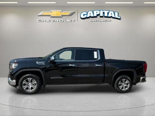 Onyx Black 2025 GMC Sierra 1500 SLT