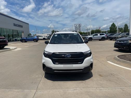 2025 Subaru Forester Base