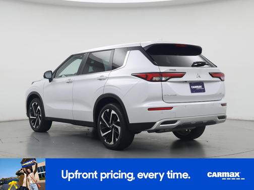 2023 Mitsubishi Outlander SE
