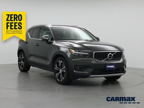 Green 2019 Volvo XC40 T5 Inscription