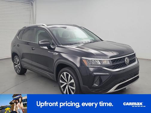 Black 2022 Volkswagen Taos SE