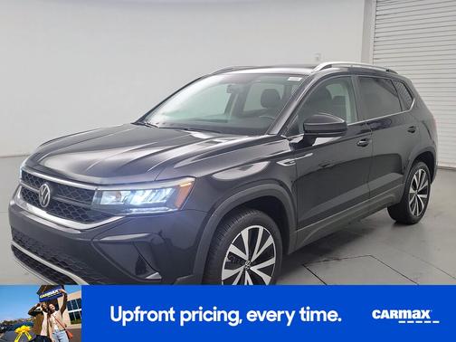 Black 2022 Volkswagen Taos SE